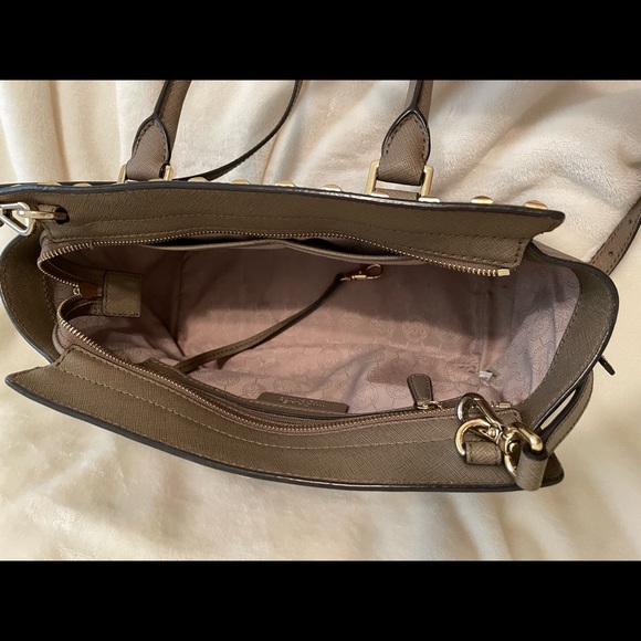 Michael Kors studded crossbody - Picture 4 of 4